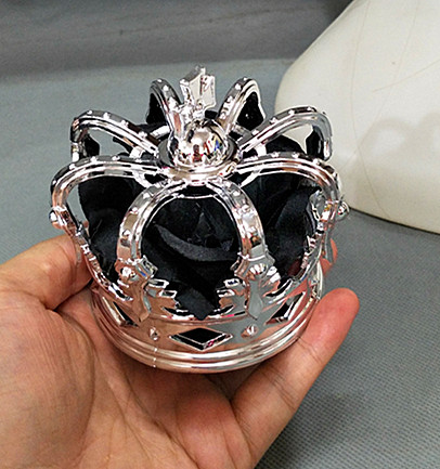 Silver Crown (black rose inside)