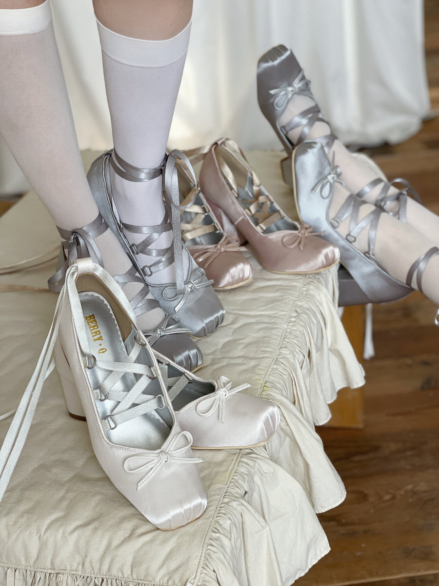 Buy Grey Flat Shoes for Women by ZAVO Online | Ajio.com
